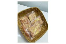 京都府京丹後産　京地鶏　ムネ肉1kg （200g×5パック）　一口サイズカット済み小分けパック　ZF00009