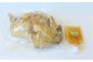 ・丹波地鶏丸ごと焼チキン1羽（焼きあげ前2.5kg、7～8人前）とにんにくおいるペーストをセットでお届けします。
