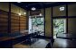 築100年以上の京町家にて伝統のある三味洪庵本店。