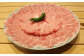 濃厚な旨味と甘み豊かな脂身、きれいなピンク色をした柔らかな霜降りの肉が魅力。