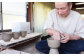 使い手の気持ちを考えながら、丁寧に作陶する工房瑞穂・清水紀之さん。