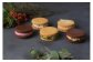イタリアンメレンゲとホワイトチョコレートを混ぜ込んだバタークリームは驚くほどなめらかで軽いくちどけ。