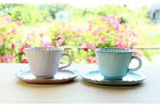 京丹波町の窯元「工房瑞穂」特製のコーヒーカップ＋ソーサーペアセット（白＋ピンク）　[028MG001WP]