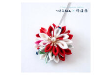 花舞うペンダント「つまみ細工×堺注染」（赤）