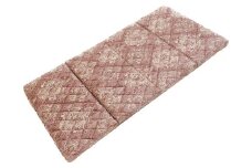 厚手なのに持ち運び簡単？目からウロコ 四つ折り 敷ふとん シングル ピンク [3597]