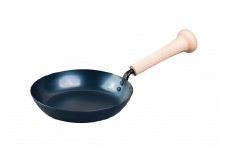 C194 ミズノ×藤田金属「SWING PAN 20cm」【フライパン 鉄 藤田金属 FUJITA スウィングパン バット アップサイクル 20センチ IH ガス 無垢材 木製 ハンドル 日本製 キャンプ アウトドア 町工場 長持ち 国産 大阪府 八尾】