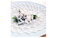 [河内とらふぐ]活き締めとらふぐ刺身用ブロック・皮の湯引き(冷蔵品・生食用)＜配送不可エリア注意＞【1291701】