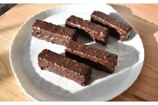 バトンショコラ (ラムレーズン)｜スイーツ デザート お菓子 おかし 洋菓子 焼き菓子 冷凍 ギフト 贈答 プレゼント 個包装 小分け [0250]