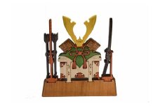 木工パズル　兜（大）　色付き