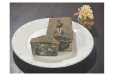 バターをたっぷり使用したパウンドケーキ　ごま　1本