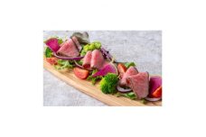 プロの料理人が作った黒毛和牛ローストビーフ300g×1パック(手作りソース付き)【1421385】