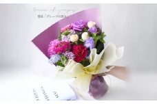 花束 ピュアブーケ　グレープの恵み【ピュア　ブーケ　グレープ　花束 花 誕生日 結婚記念日　季節の新鮮なお花　フローリストの完全おまかせ花束 大阪府 門真市 】