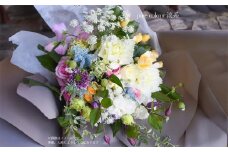 ブーケ シャンペトル 淡い色彩【花 フラワー ギフト 誕生日 結婚 ウエディング 祝い プレゼント 結婚祝い 送別 退職祝い 記念日 ブーケ シャンペトル ラウンド ゴージャス花束 送料無料 バレンタイン ひな祭り ホワイトデー 大阪府 門真市 】