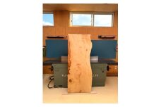日本を代表する絹肌のトチ一枚板 (片耳)｜一枚板 木材 加工品 DIY 家具 [0174]