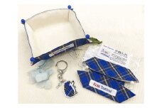 【神戸タータン】小物入れ2点とオリジナルはりねずみアクリルキーホルダー　青セット