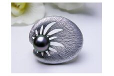 黒蝶真珠ブローチ 椎茸クン