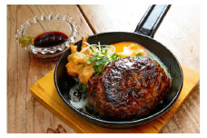 但馬牛をぎゅーと詰めた手ごねハンバーグ（但馬牛50％・八鹿豚50％）