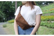 撥水ヌバックレザー　ボディーバック　(ダークブラウン)
