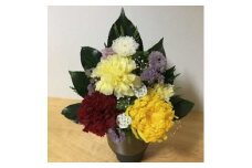 プリザーブドフラワー　仏花一対（花器付き）