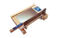 のしもちのカットに大変便利　“もち切り器(中)”