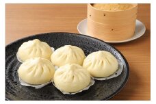 「丹波栗きん豚まん」15個と「丹波栗きん豚まんカレー大人味」5個と「蒸し直し簡単ケース」１個のセット