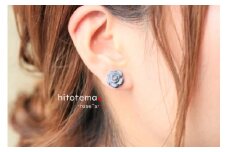 いぶし銀の輝き！！　手作り瓦のピアス（ローズ）