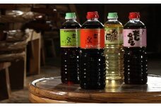 蔵元直送！しょうゆ・酢バラエティー 4本 セット こいくち醤油・かけ醤油・だし醤油・合わせ酢 各1リットル 計4本 調味料 人気 無添加 天然醸造 発酵食品 国産 大豆 安心 安全 手作り コク 旨味 醤油 しょうゆ 刺身 煮物【AS2BD4】
