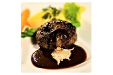 成熟但馬牛ハンバーグ(4個)デミグラスソース付き【5786190】ハンバーグ 但馬牛 豚肉 赤ワインに合う 朝来市 生野 生野高原 カッセル レストラン品質 ナチュラルリゾートオーベルジュ