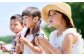 日本が世界に誇るブランド牛・但馬牛。但馬牛の牛糞たい肥を使用し、自然循環型の有機栽培で育った村岡産コシヒカリです。