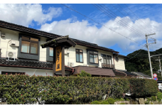 土日祝プレーゴルフ旅七釜温泉こう屋旅館1泊2食×湯村カンツリークラブ1R昼食補助券付きペアチケット【1409952】