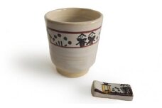 奈良絵湯呑と箸置2客 [№5990-0100]