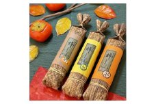 ＜清流庵＞秋の味覚・奈良県天理市産柿を使った創作和菓子 柿えくぼ3本(柿巻・ゆず・くるみ) 紙箱入り【1445014】