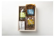 奈良漬 木箱詰［小］Z-03（瓜1本、守口大根(小)、生姜）
※1種類ずつ真空パックにしてお届け