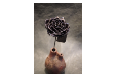 Eterna -Leather Rose- カラー 黒 ／  国産 革 レザー ローズ バラ 造花 アートフラワー 小物 インテリア 記念日 プレゼント 奈良県 葛城市【area001-black】