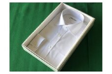 オーダーワイシャツ　-川西町産貝ボタンを使用-【生地：ノーアイロン】BP　ドットver．（黒蝶貝）