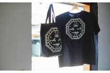 キトラ四神トートバッグ（黒）＆Tシャツ（黒・Mサイズ）セット
