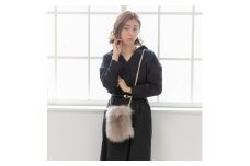 ちょっとした贅沢！フォックス毛皮ポシェット　グレージュ