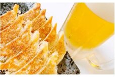 【3カ月定期便】大西の餃子2種セット(にんにく餃子・梅餃子)　25個入り×各1パック / 和歌山県 田辺市 ぎょうざ ギョウザ ギョーザ にんにく不使用 手作り 紀州うめぶた 紀州南高梅 南高梅 宝梅使用 無添加 冷凍 定期便【gyz010-tk1】