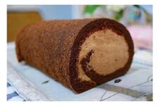 ショコラスフレロールケーキ