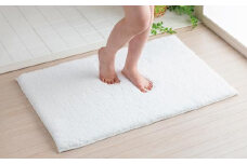 思わず頬ずりしたくなるバスマット プレミアム60×90cm ホワイト