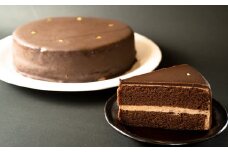 AS6001n_ ザッハトルテ チョコレートケーキ 18cm【スイーツ デザート ケーキ ギフト プレゼント 冷凍 6号】