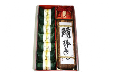 紀州和歌山の棒寿司（鯖）とあせ葉寿司（鯛4個・鮭3個）セット