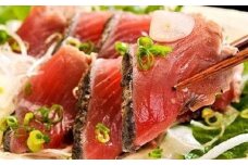  黄金藁焼き一本釣り戻り鰹タタキ 1kgと藻塩(5パック)のセット / かつお 鰹 かつおのたたき 海鮮 人気 【nks102A】