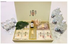 Q1-1 極吟豆腐と鳥取地どりピヨの豪華極み鍋セット（3～4人前）＆「智頭の森」天然水8本付
