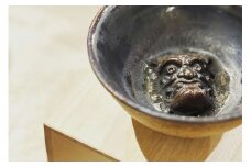 石見神楽の鬼面さかずき 瓦 瓦うつわ 盃 能面 石見神楽 伝統芸能 日本遺産 お祝い 贈り物 ギフト インテリア 陶器 【004_2051】