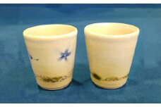 雪舟焼 焼酎カップ 2個組（雲模様とコスモス）【雪舟焼 焼酎カップ 2個組 雲模様 コスモス柄 和陶器 陶器 カップ コップ 2個 ペア セット ギフト 贈答 贈り物 プレゼント】