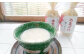 お味噌屋さんがもち米と米糀で作った「あまざけ」です。
