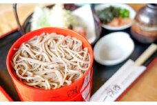 自家製粉手打ち急速冷凍生そば3人前【生そば 3人前 そばつゆ付き セット 蕎麦 玄そば 出雲そば そば 国産 無添加 手打ち 打ち立て 冷凍配送 自家製 石臼挽き こだわり 人気 生麺 麺類 和食 食品 健康 美容 】