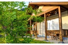 石見ワイナリー ゴールデンユートピアおおち 四季の杜 宿泊補助券【12000円分 宿泊 コテージ ホテルタイプ 家族 友人 グループ 団体 温水プール 温浴施設 リフレッシュ】