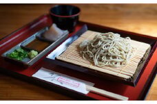 農家レストランの石臼挽き手打ちした十割蕎麦2名様お食事券【1242904】